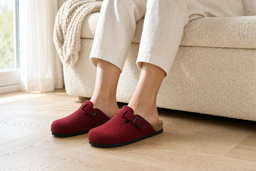 Filz-Clogs für Damen von AFS-Schuhe im Wohnzimmer